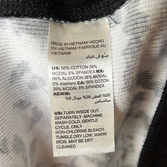 Chico’s Zenergy Floral Back Zipper Top - Picture 6 of 11